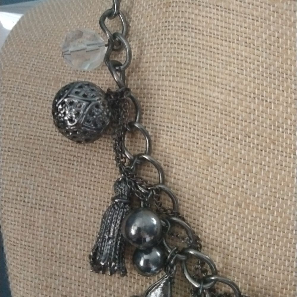 Necklace     - Picture 2 of 5